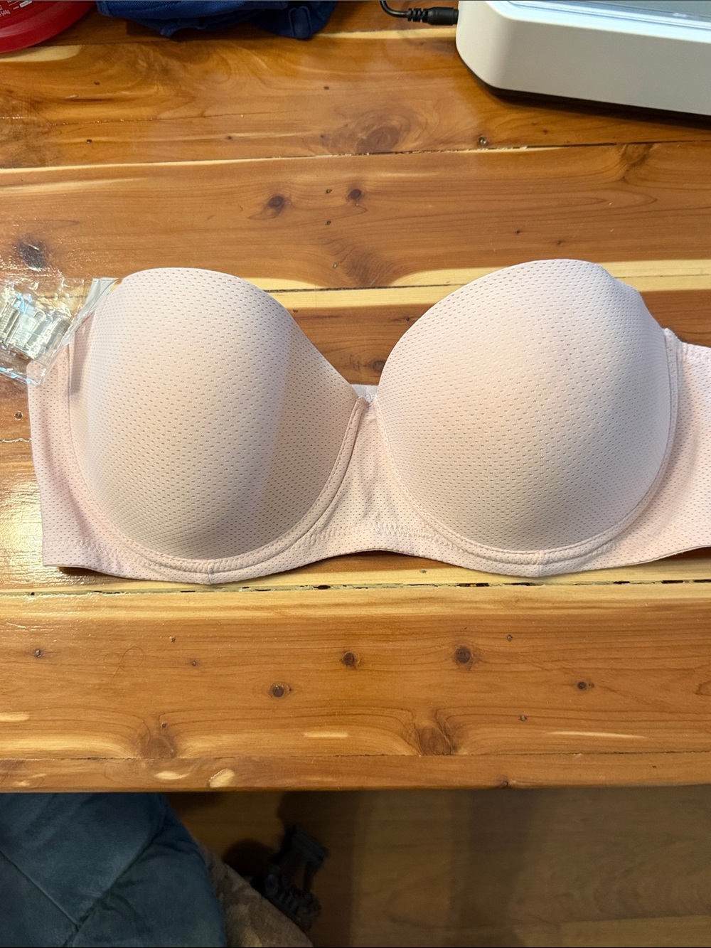 NWOT Strapless underwire bra with clear straps